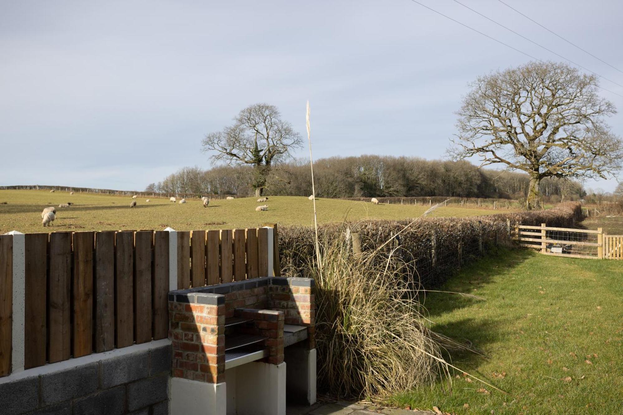 Brecon Beacons With Stunning Country Views *